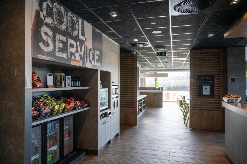 Ibis Budget Oostende Airport Миделкерк Экстерьер фото